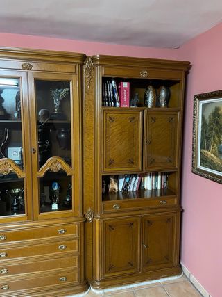 Mueble librería de salón madera y cristal