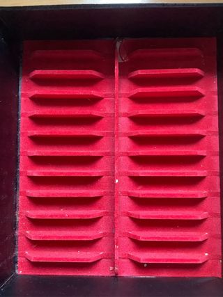 Porta cassettes vintage para 24 cintas