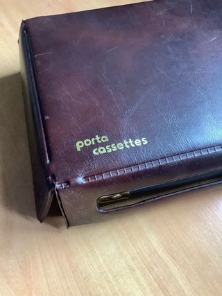Porta cassettes vintage para 24 cintas