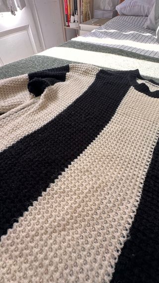 Jersey de punto con rayas, en perfecto estado