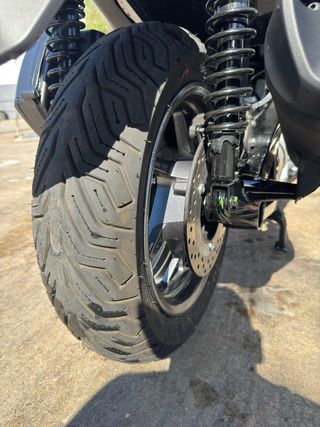 Yamaha X-MAX 300cc 2026 - 400km
