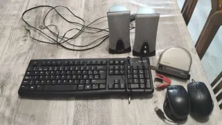 Lote 5€: Altavoces, Teclado, 2 Ratones