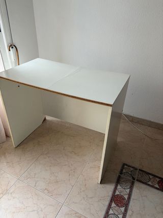 Mesa escritorio madera y blanco
