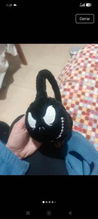 Orejeras negras y azules sin usar