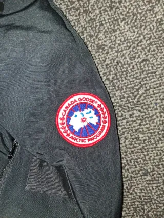 Canada Goose Giubbotto Nero con Cappuccio