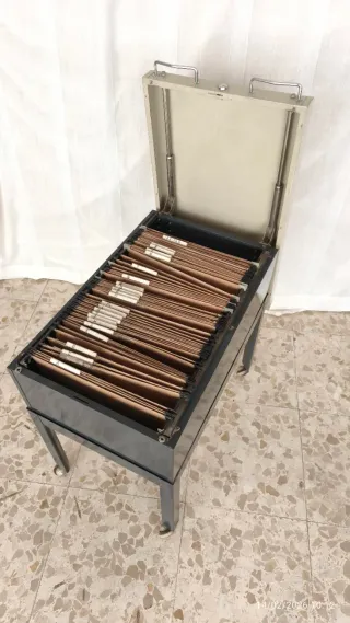 Silla archivador metálica vintage negra