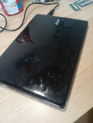 Portátil Acer Aspire V5 - Sin Cargador