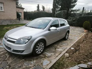 Opel Astra 2004
