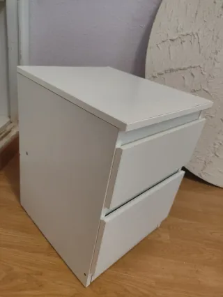 Mesita de noche Ikea blanca