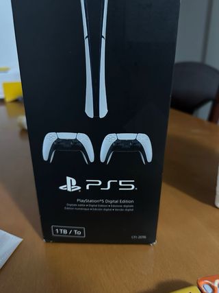 PS5 Edición Digital Sony + 1 Mando Personalizado