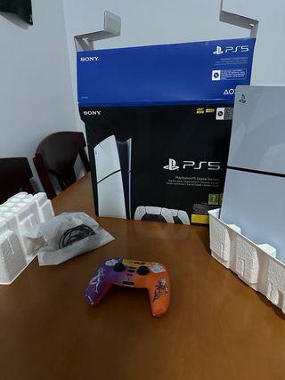 PS5 Edición Digital Sony + 1 Mando Personalizado
