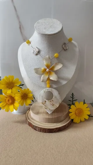 Collar Flor Natural Perlas