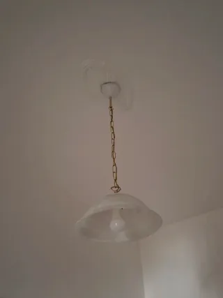 Lampadario in vetro e metallo