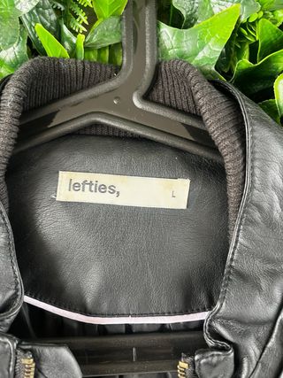 Cazadora polipiel negra mujer