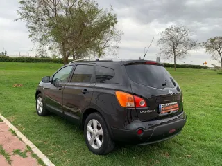 Nissan Qashqai+2 2010