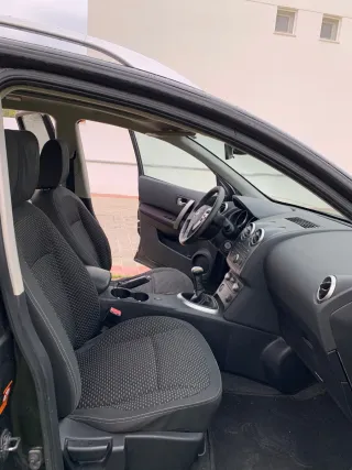 Nissan Qashqai+2 2010