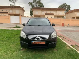 Nissan Qashqai+2 2010