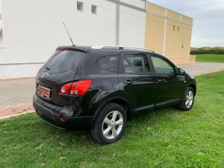 Nissan Qashqai+2 2010