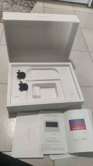 Caja Macbook Pro 14