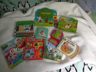 Lote de cosas de bebé: parque, cuna, parque,cuna