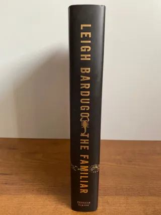 The Familiar Waterstones special ed Leigh Bardugo