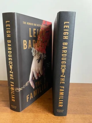 The Familiar Waterstones special ed Leigh Bardugo