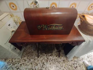 Máquina de coser Wertheim