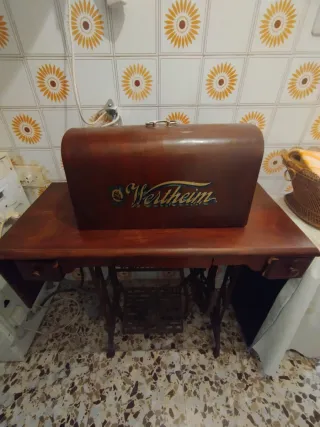 Máquina de coser Wertheim