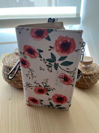 Cartera Guess Nueva Floral Doble Compartimento
