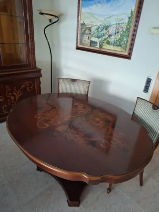 Mueble de comedor madera maciza con marqueteria