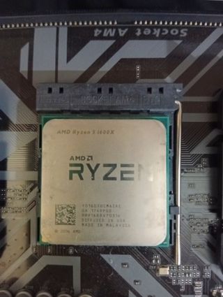 Placa Gigabyte B450M S2H V2, DDR4 16 GB y Ryzen 5