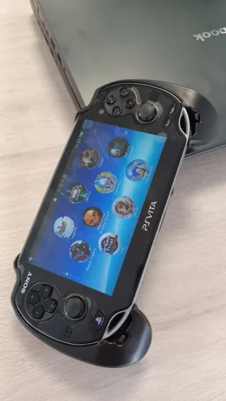PSVITA con 128gb de juegos