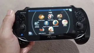 PSVITA con 128gb de juegos