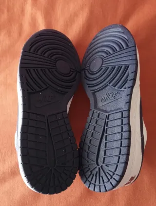 Zapatillas Nike Hombre Blancas y Azul Marino