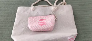 Bolsa de playa con peces rosa y blanco