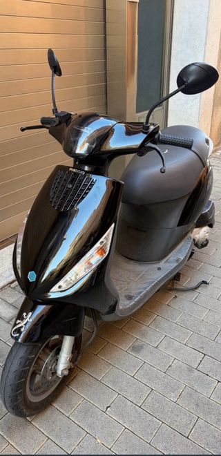 Piaggio Zip 50 Scooter Automática Negra