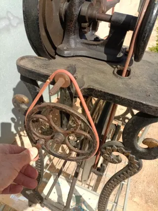 Máquina de coser piel y zapatos PATENT ELASTIQUE.