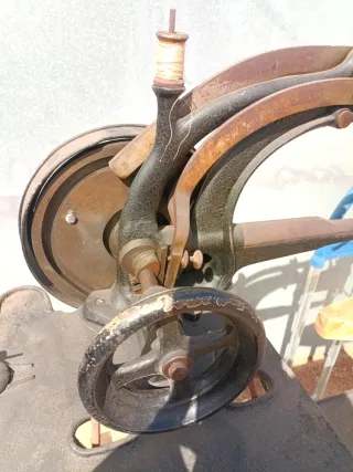 Máquina de coser piel y zapatos PATENT ELASTIQUE.