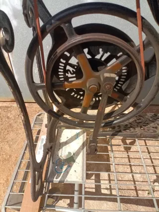 Máquina de coser piel y zapatos PATENT ELASTIQUE.