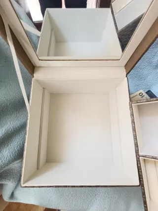 Joyero Beige y Dorado