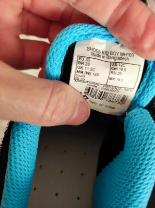 Tenis Quechua Negros y Azules