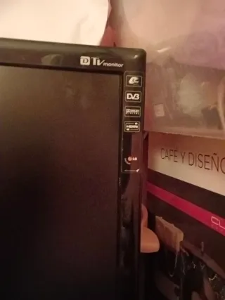 TV LG 19 Negra moderna