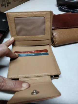 Lote de 3 billeteras por 2€