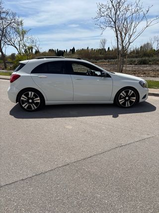 Mercedes-Benz A 180 Urban BlueEfficiency
