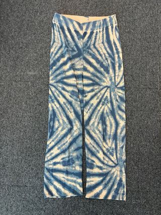 Chaqueta Zara Tie-Dye Azul y Beige Talla M