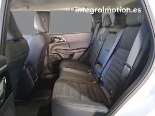 Mitsubishi Outlander PHEV Kaiteki 4WD