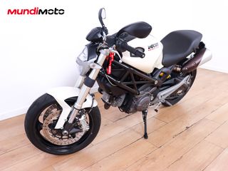 DUCATI MONSTER 696 ABS