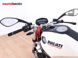 DUCATI MONSTER 696 ABS