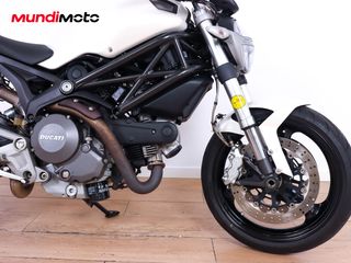 DUCATI MONSTER 696 ABS