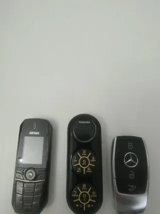 Teléfonos Mini Toshiba Ferrari